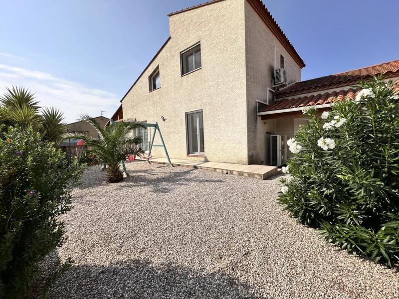 Maison - 180 m² - 8 pièces
