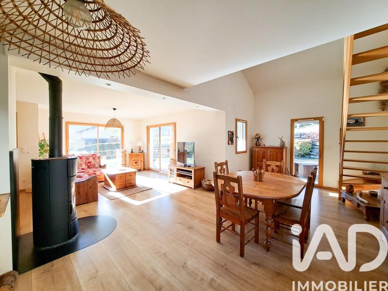 Maison - 143 m² - 5 pièces