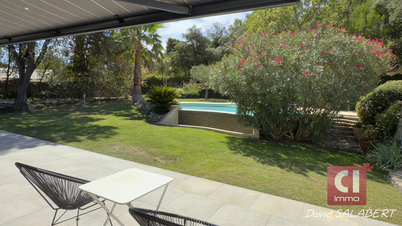 Maison - 188 m² - 8 pièces