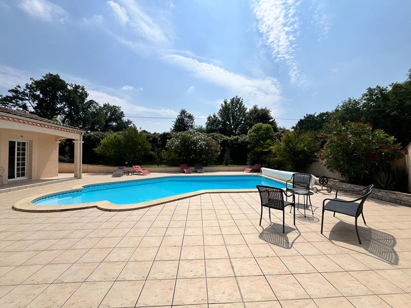 Maison - 167 m² - 9 pièces