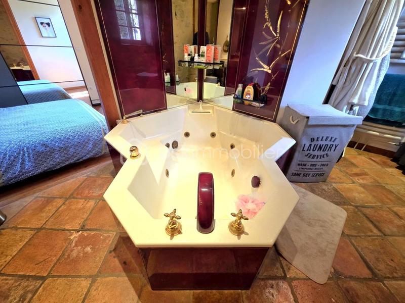 Maison en pierre - 178 m² - 4 pièces