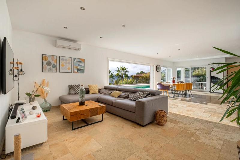 Maison - 290 m² - 10 pièces