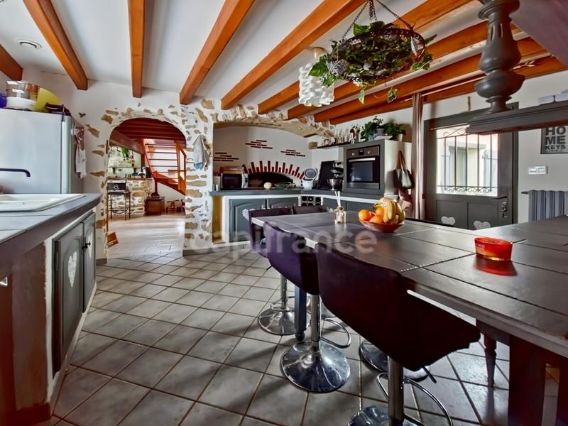 Maison - 143 m² - 7 pièces