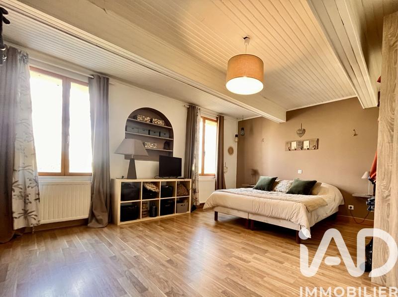Maison de village - 205 m² - 5 pièces