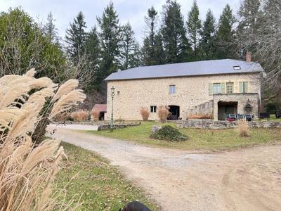 Corps de ferme - 425 m² - 12 pièces