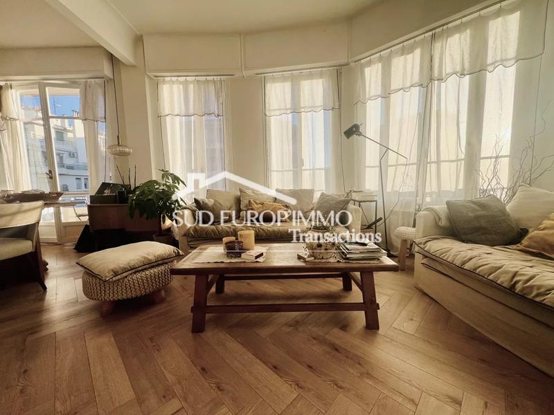 Appartement - 105 m² - 5 pièces