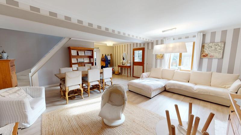 Maison - 147 m² - 6 pièces