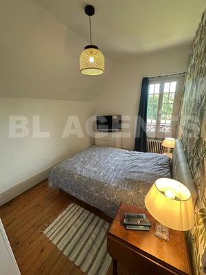 Maison - 184 m² - 8 pièces