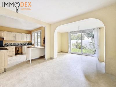 Maison - 110 m² - 6 pièces