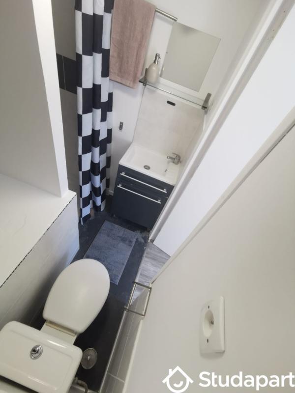 Chambre - 11 m² - 1 pièce