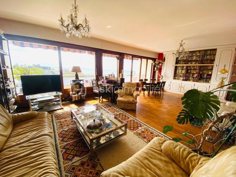 Appartement - 134 m² - 6 pièces