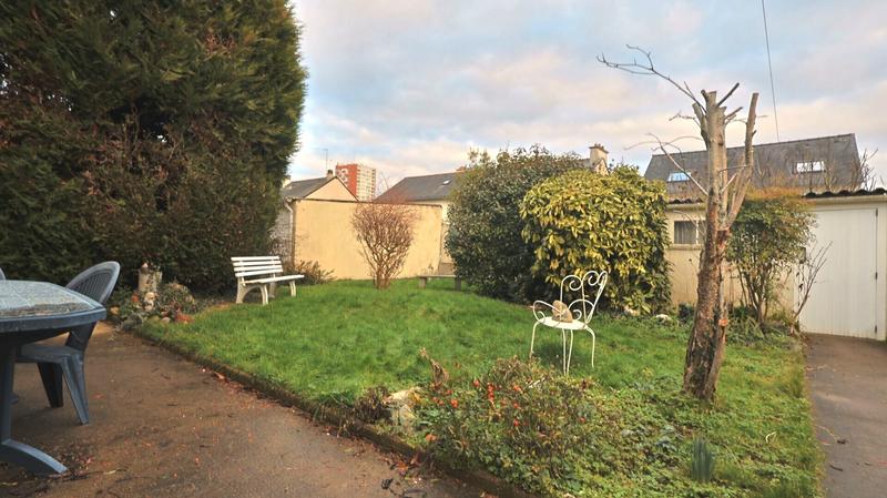 Maison - 95 m² - 5 pièces