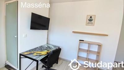 Chambre - 150 m² - 1 pièce