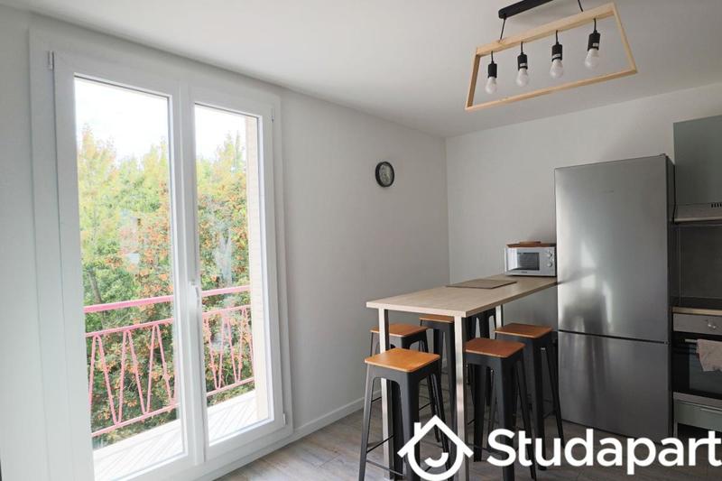 Chambre - 9 m² - 1 pièce