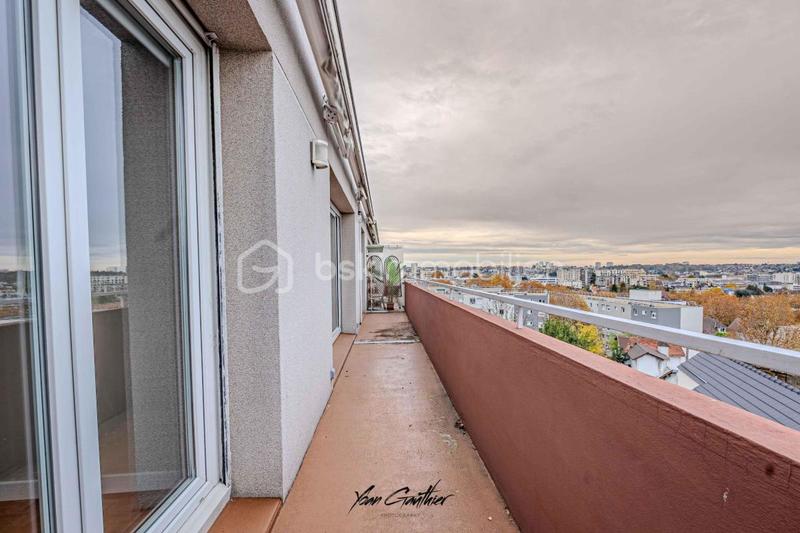 Appartement - 83 m² - 4 pièces