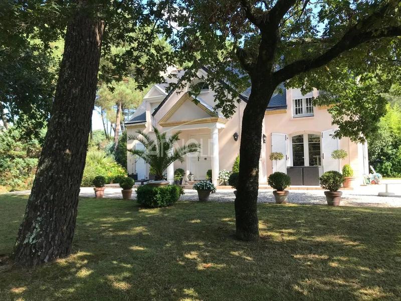 Maison - 165 m² - 6 pièces