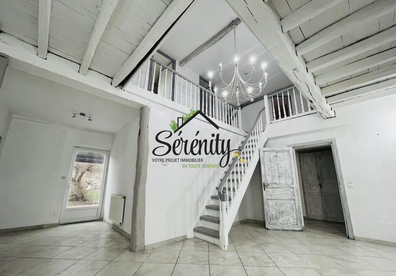 Maison - 260 m² - 6 pièces