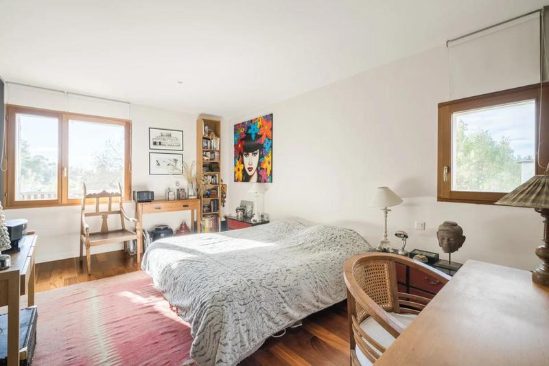 Mas - 300 m² - 10 pièces