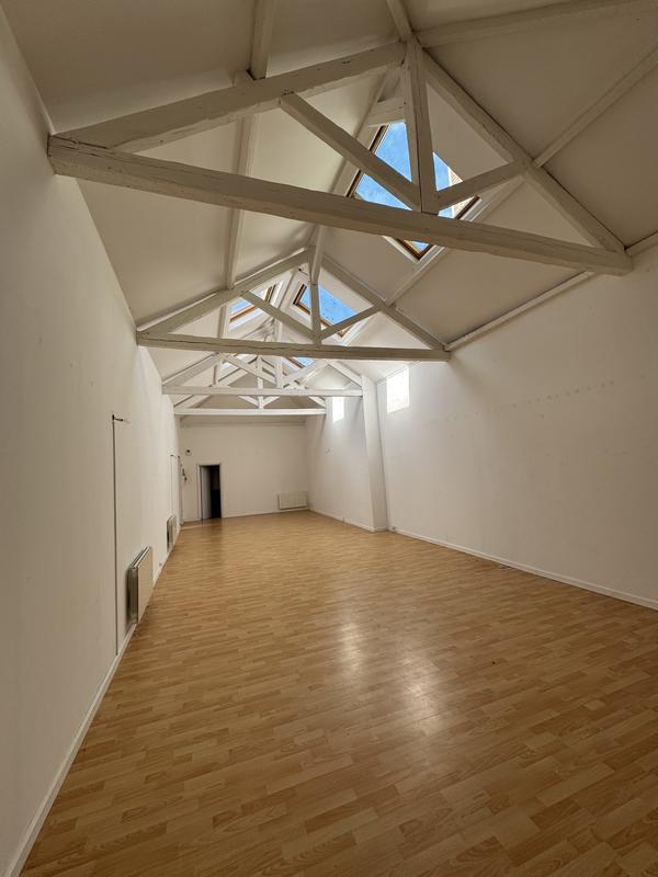 Loft - 108 m² - 3 pièces