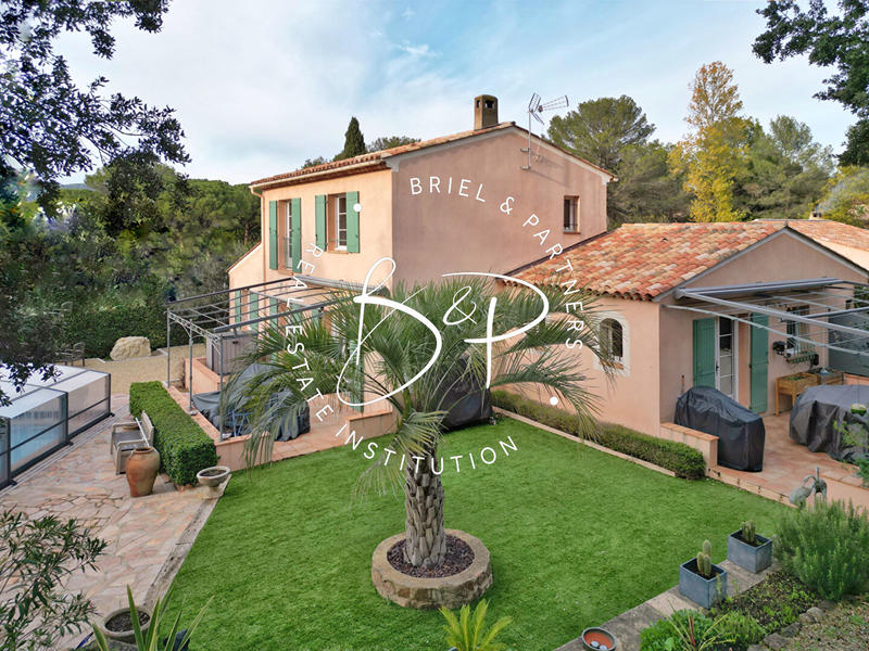 Maison - 143 m² - 5 pièces