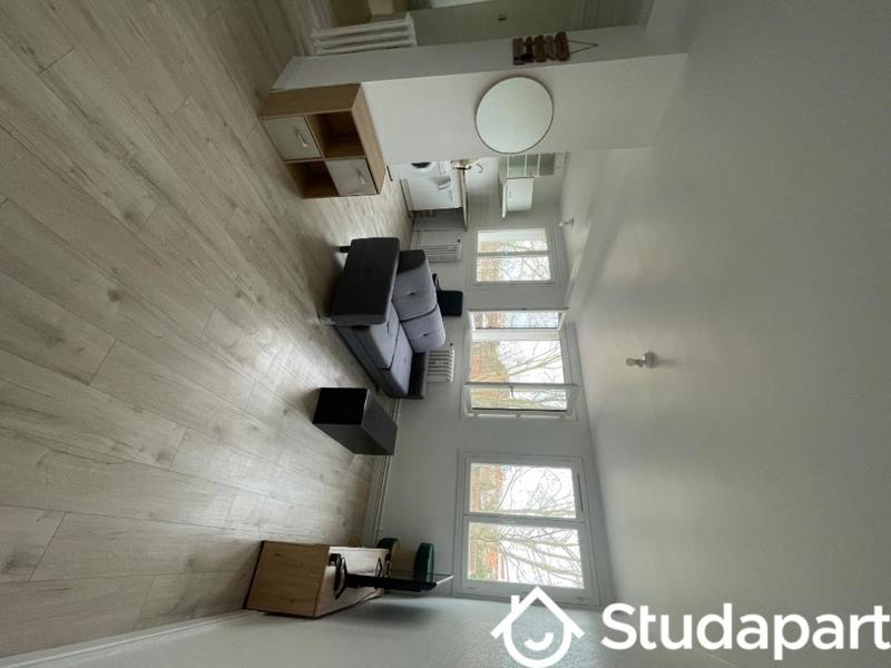 Chambre - 9 m² - 1 pièce