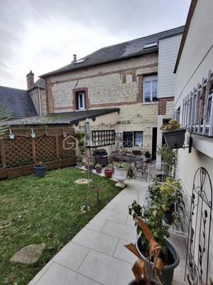 Maison - 92 m² - 5 pièces