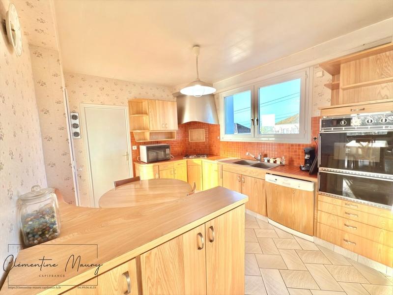 Maison - 200 m² - 7 pièces