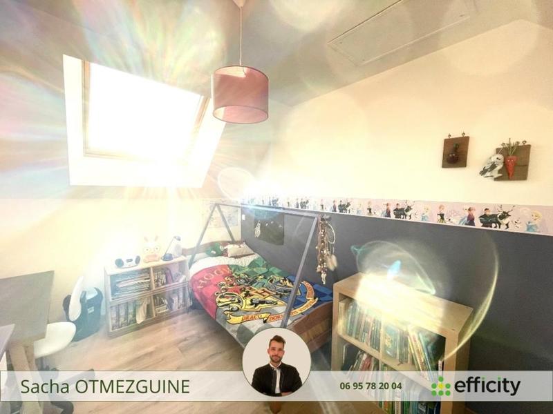 Maison - 240 m² - 7 pièces