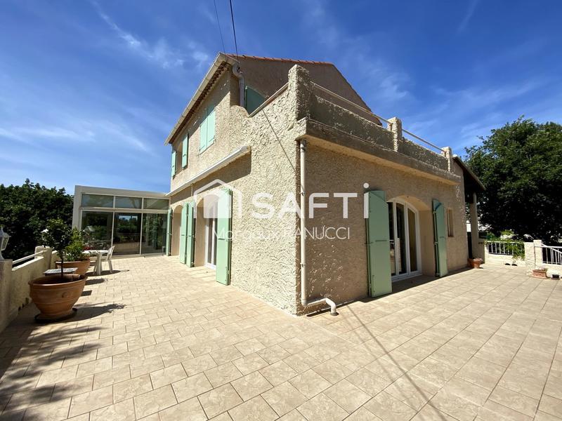 Maison - 233 m² - 9 pièces