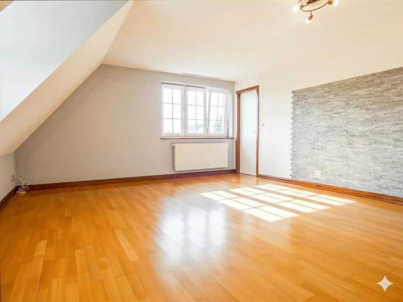 Maison - 250 m² - 6 pièces