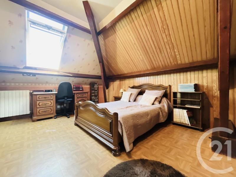 Maison - 216 m² - 7 pièces