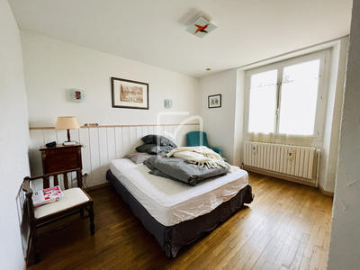 Maison - 152 m² - 7 pièces