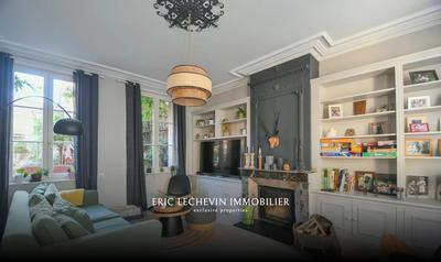 Maison bourgeoise - 203 m² - 12 pièces