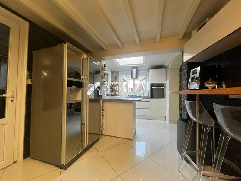 Maison - 187 m² - 6 pièces