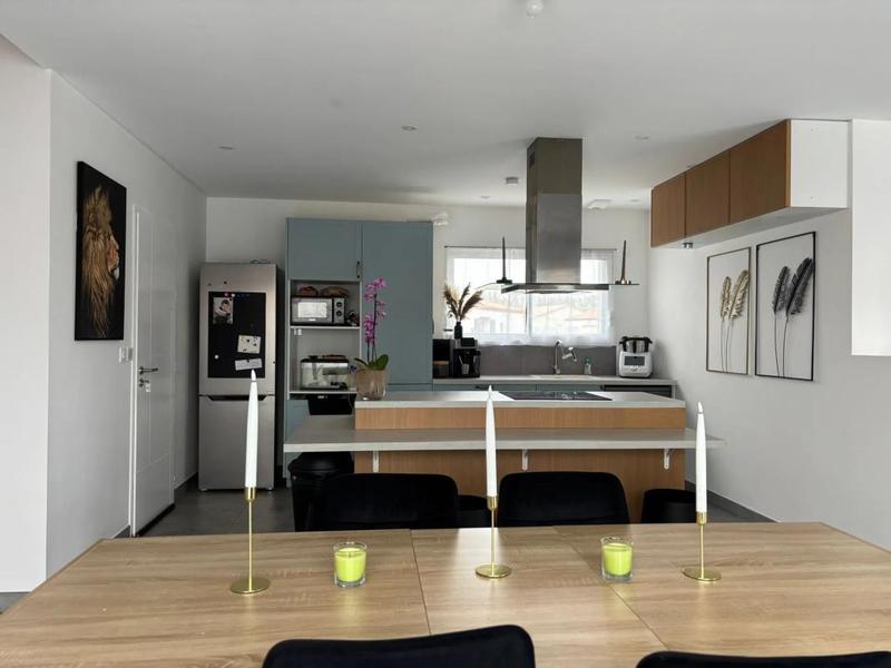 Maison - 128 m² - 6 pièces