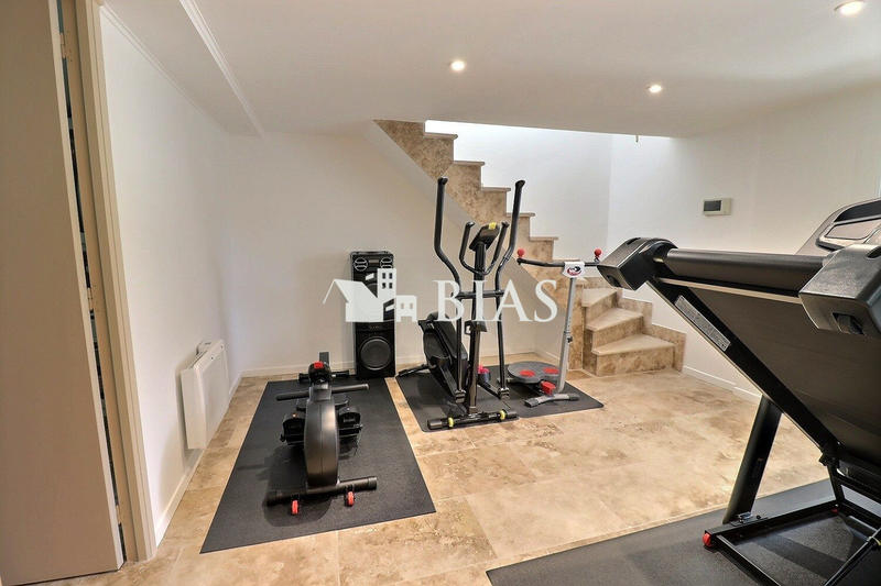 Maison - 160 m² - 7 pièces