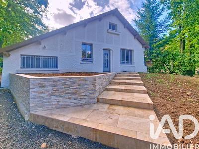 Maison - 232 m² - 8 pièces