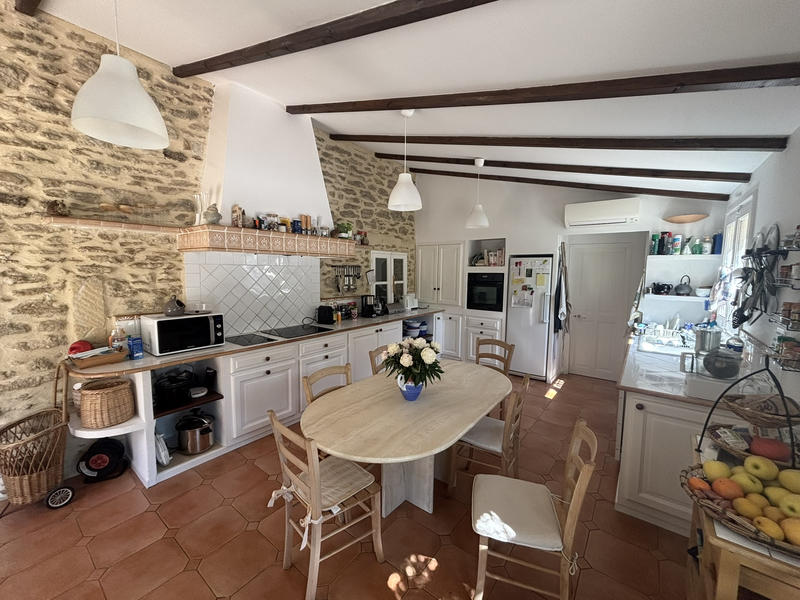 Mas - 250 m² - 8 pièces