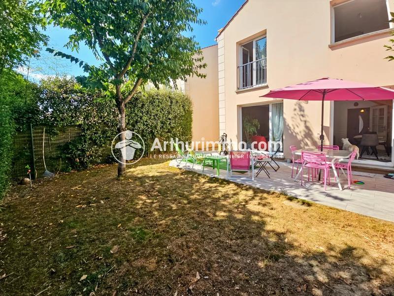 Maison - 95 m² - 4 pièces