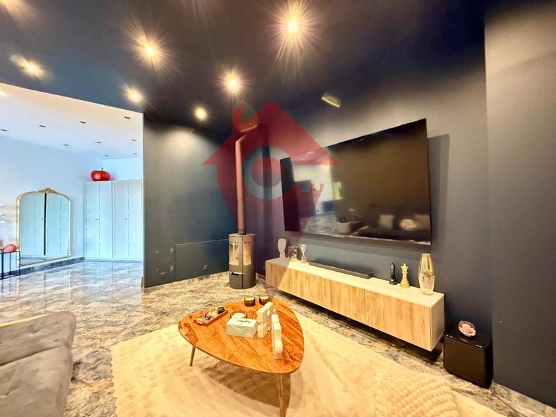 Maison d'architecte - 400 m² - 8 pièces