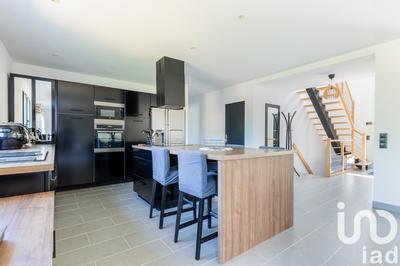 Maison - 195 m² - 6 pièces