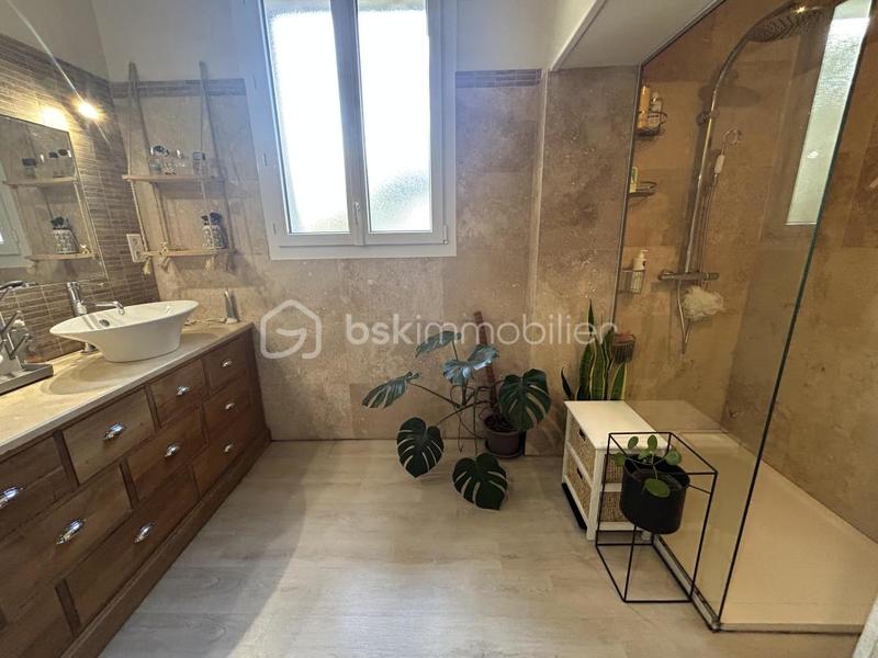 Maison en pierre - 180 m² - 6 pièces