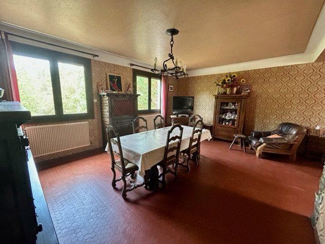 Maison traditionnelle - 200 m² - 5 pièces