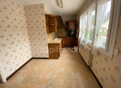 Maison - 89 m² - 6 pièces