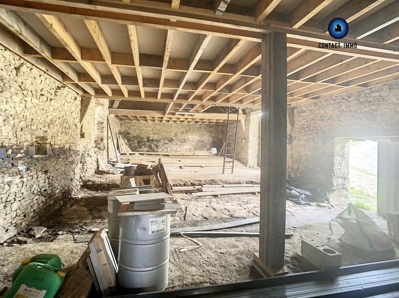 Maison - 200 m² - 1 pièce