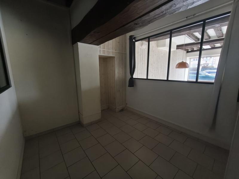 Local commercial - 92 m² - 5 pièces