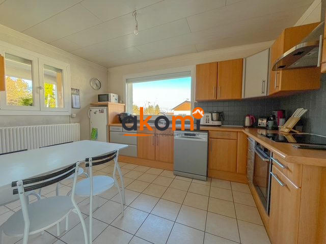 Maison - 121 m² - 6 pièces