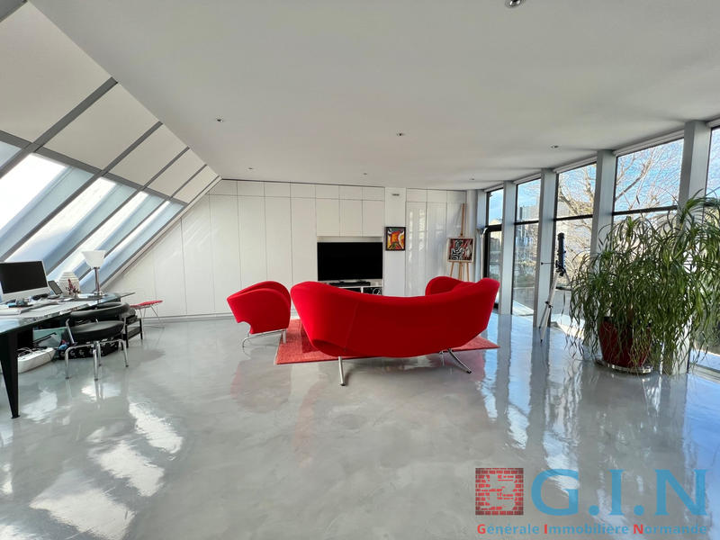 Maison - 217 m² - 6 pièces