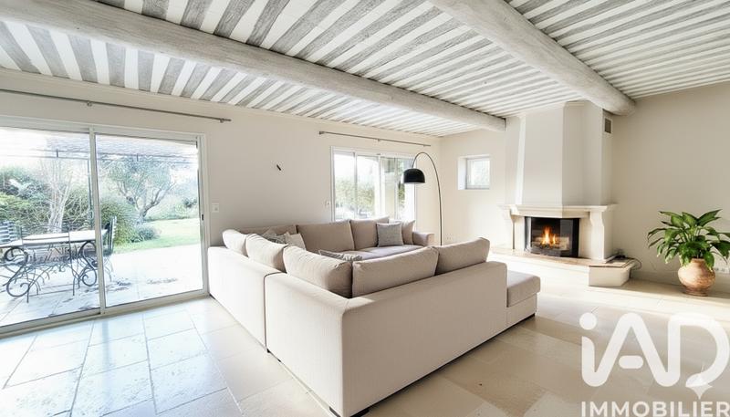 Maison - 218 m² - 7 pièces