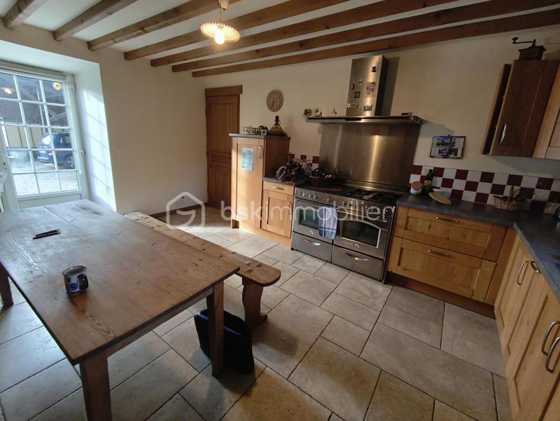 Maison - 245 m² - 7 pièces